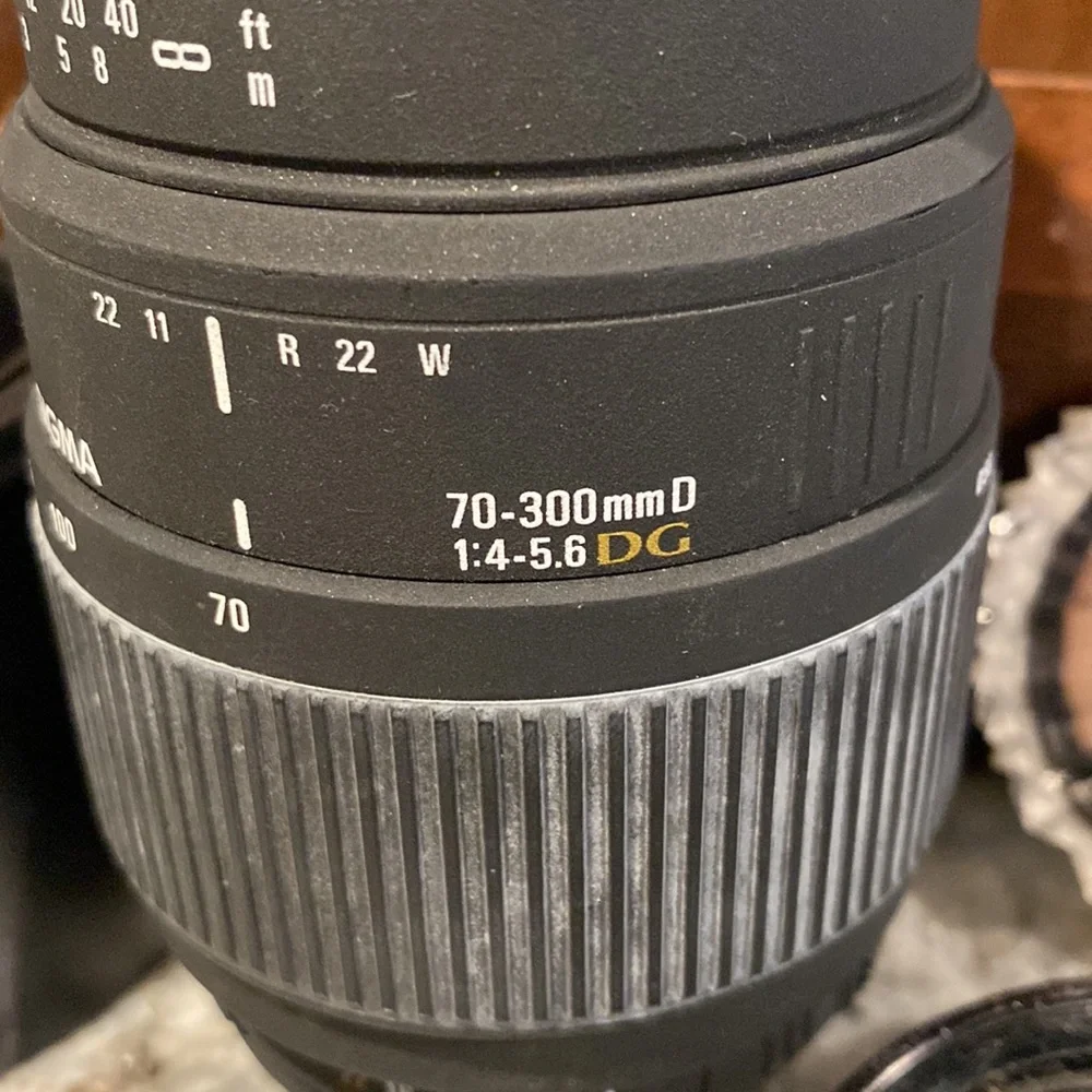SIGMA - for Nikon - 70-300mm lens